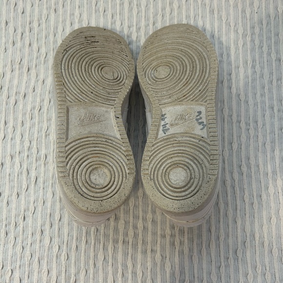 WOMANS NIKE COURT VISION LO NN - Picture 8 of 10